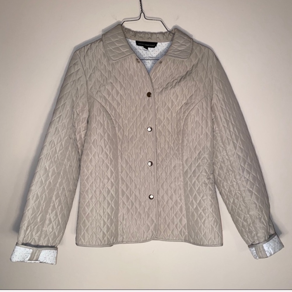 Briggs New York cream colored women’s jacket S